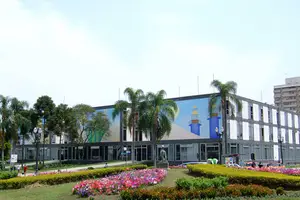 Start and finish: City Hall